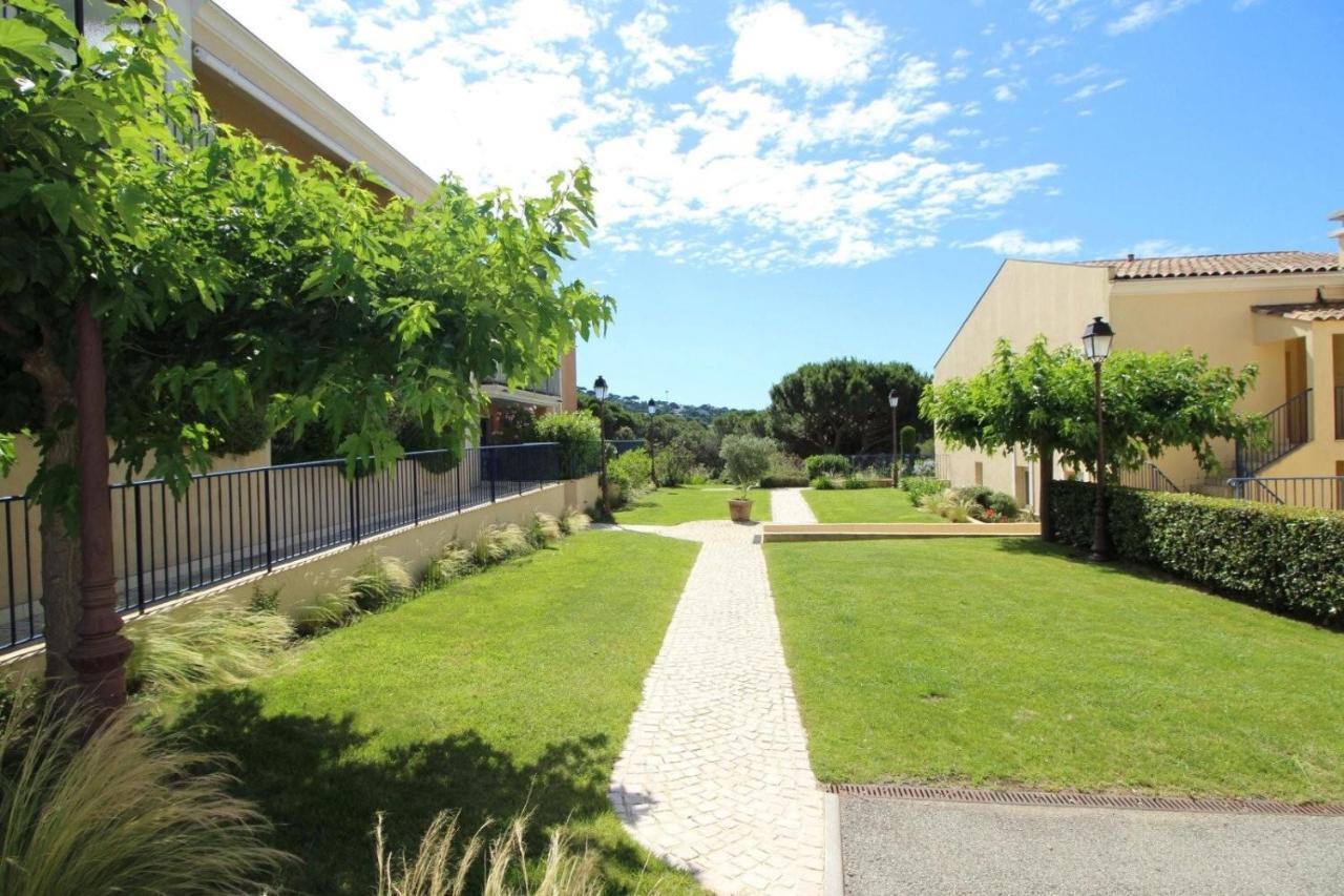 Sainte-Maxime - 3 Bedroom Apartment, Air Conditioned, Outdoor Terrace, Swimming Pool 외부 사진
