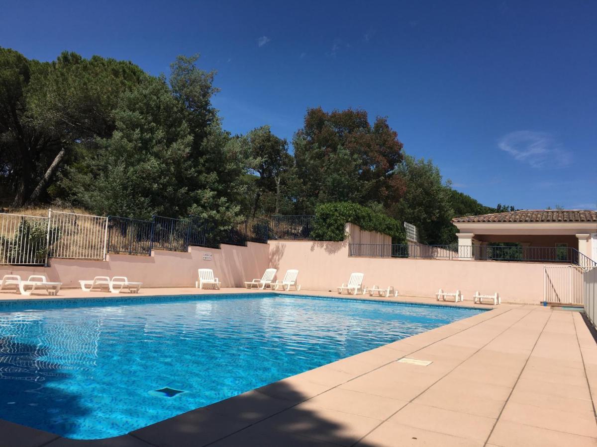 Sainte-Maxime - 3 Bedroom Apartment, Air Conditioned, Outdoor Terrace, Swimming Pool 외부 사진